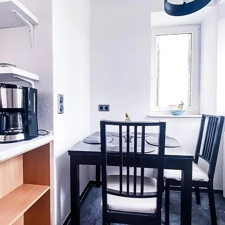 Schoenes & Ruhiges Apartment Mit Garten Apartamento *