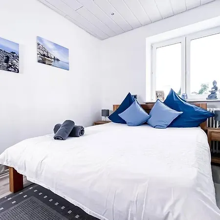 Schoenes & Ruhiges Apartment Mit Garten Apartamento *